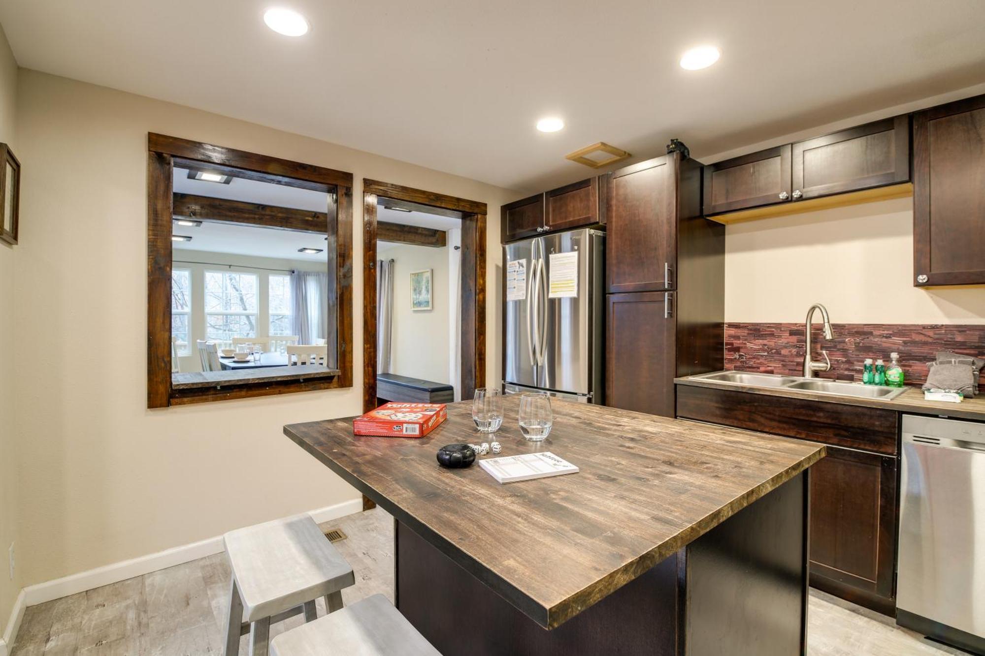 Updated Cobbly Nob Resort Home With Hot Tub! Gatlinburg Exterior photo