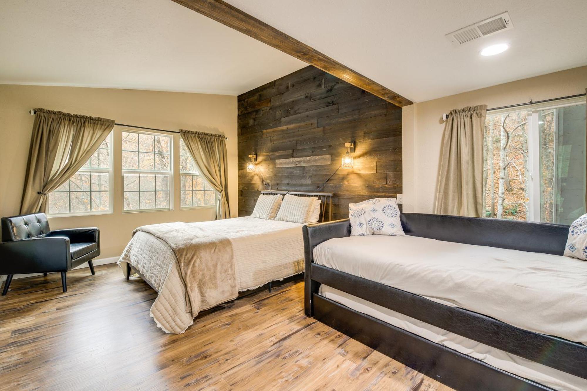 Updated Cobbly Nob Resort Home With Hot Tub! Gatlinburg Exterior photo